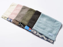 Load image into Gallery viewer, Feel hand towel