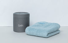 Load image into Gallery viewer, Feel hand towel