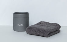 Load image into Gallery viewer, Feel hand towel