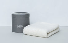 Load image into Gallery viewer, Feel bath towel