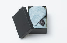 Load image into Gallery viewer, Feel bath towel
