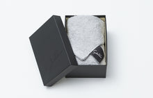 Load image into Gallery viewer, Feel bath towel
