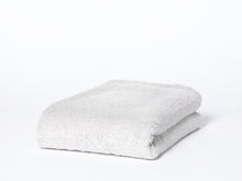 Load image into Gallery viewer, Feel bath towel
